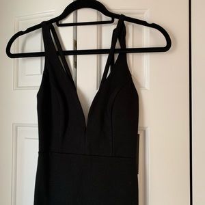 Brand new LuLu*s plunging next bodycon midi dress